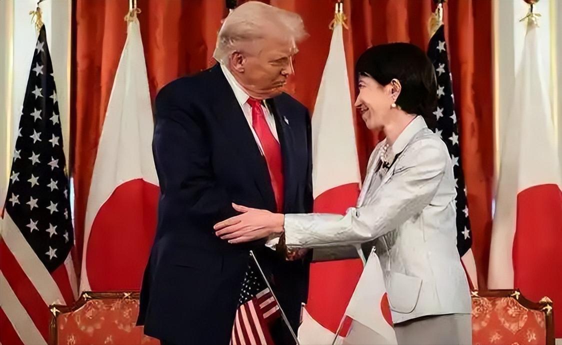 4.5万人，近万件重武器！美日“利剑”军演直接在中国家门口开练。最狠的是，他们把