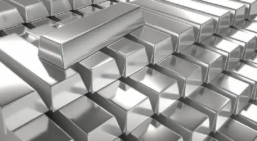 3月4日，国际银价在84.8美元/盎司附近强势反弹，主力合约日内涨幅接近2%，摆