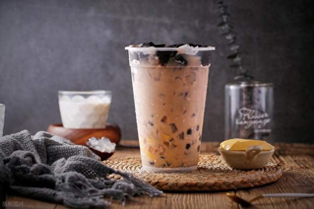 霸王茶姬格局