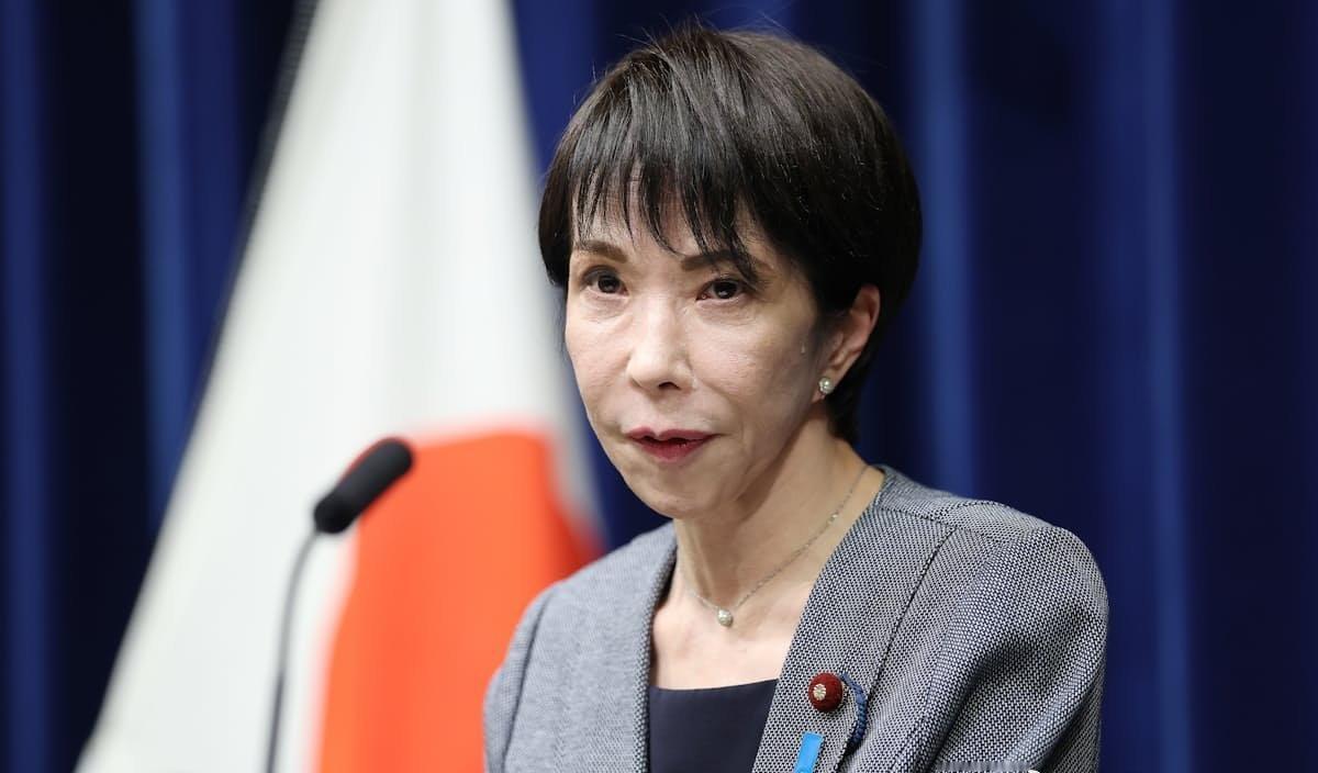 高市早苗今天在记者会上表示：

“中国是日本的重要邻国，我们必须建立建设性、稳定