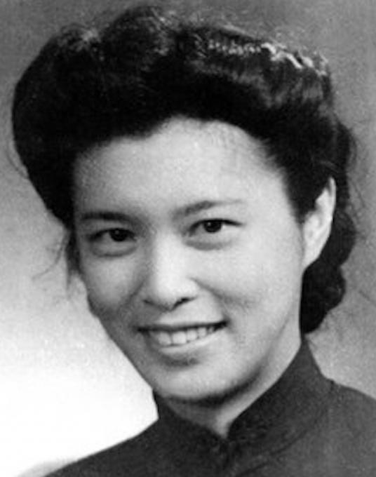 龚澎住院七十年，韩素音前来看望，乔冠华却摇头表示：其实她已经去世了，这是怎么回事