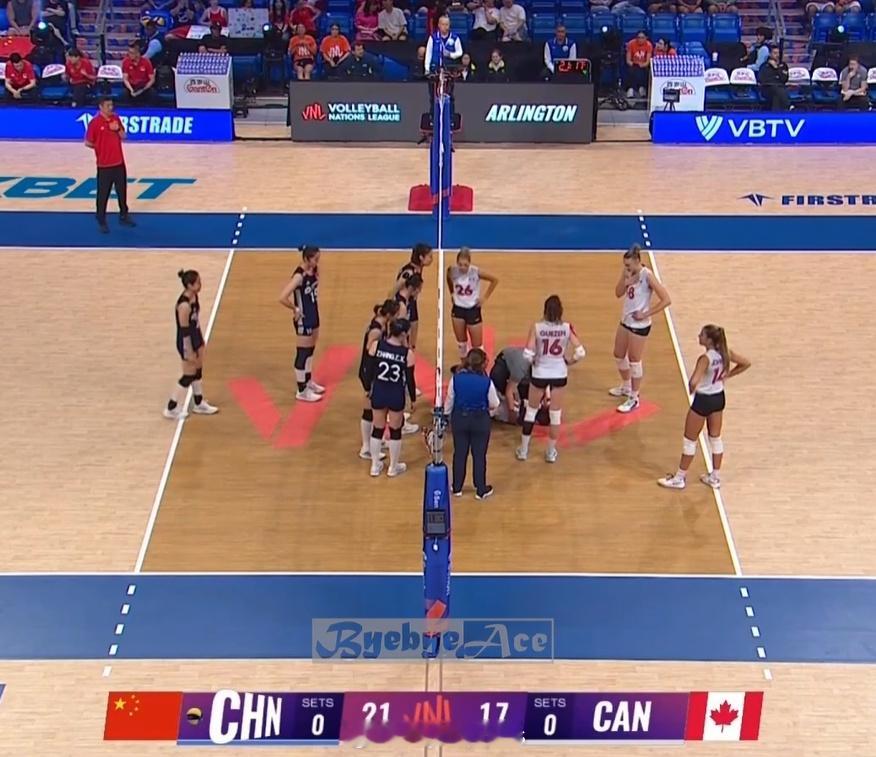 2025世界女排联赛中国女排vs加拿大女排 吴梦洁近距离爆头，加拿大索克鲍姆倒地