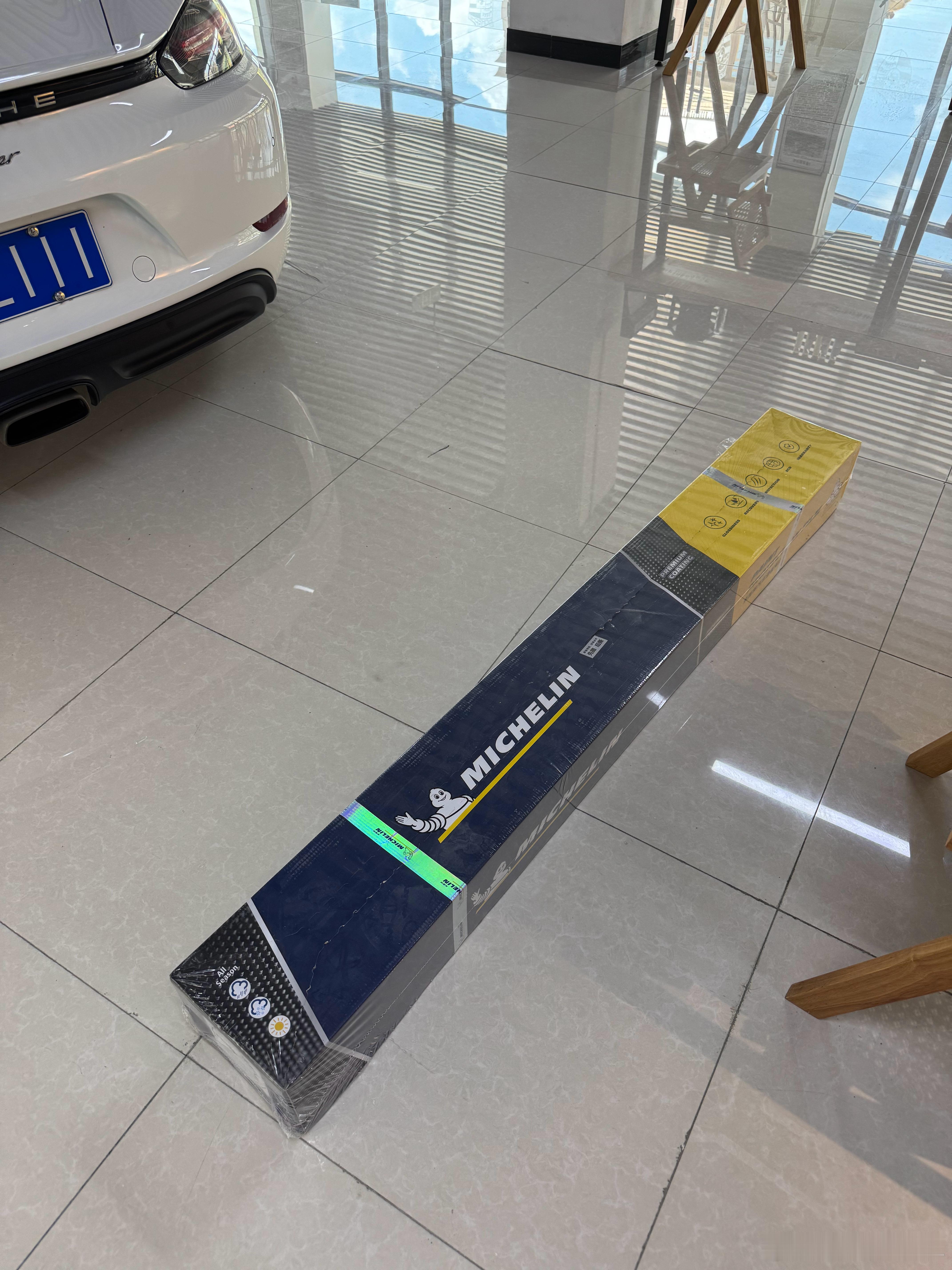 早，朋友们这个月米其林的M车衣走的很好，全都卖完啦感谢各位老板支持[爱你]需要的