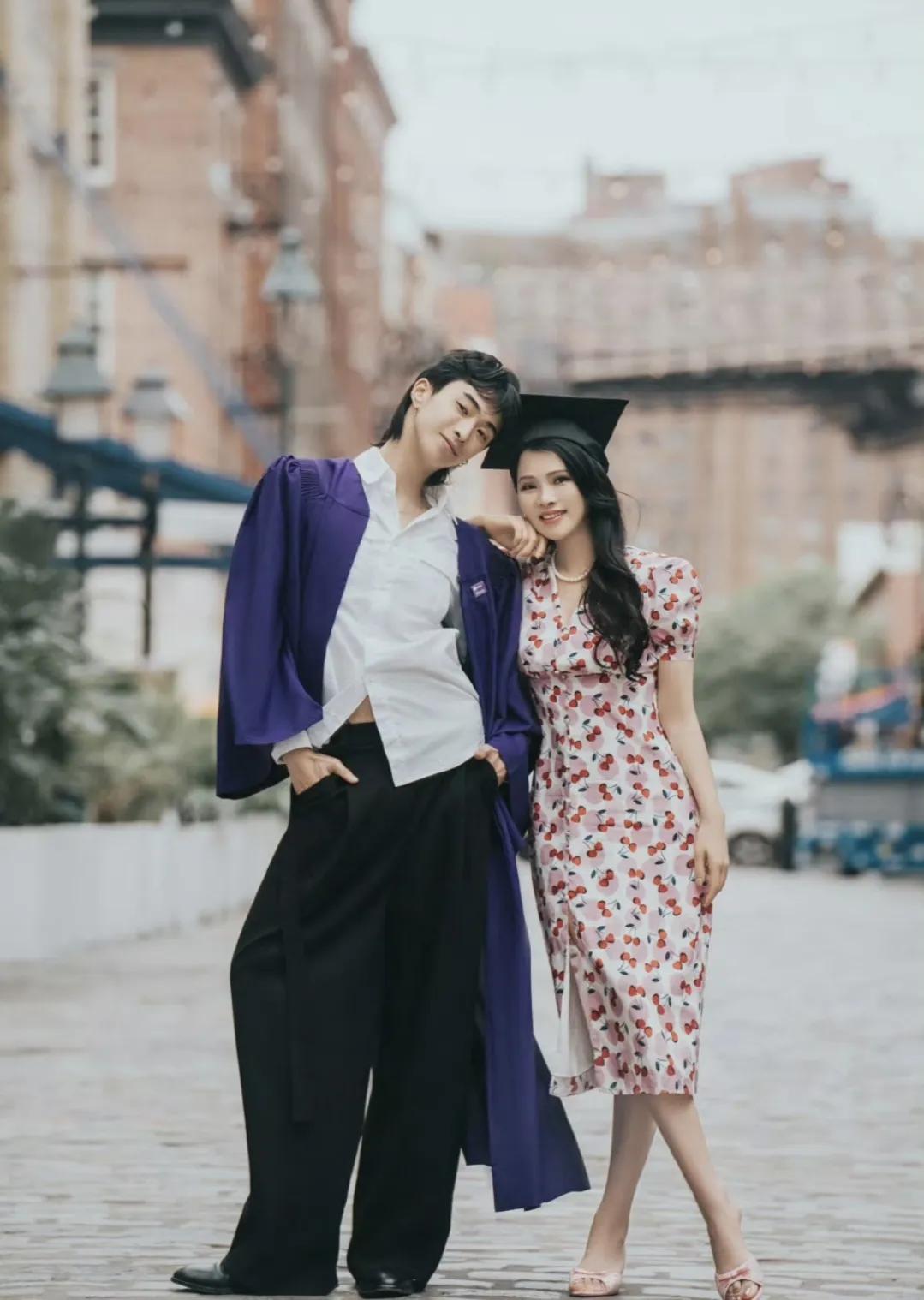 伊能静儿子完美遗传到妈妈的高情商！大方晒出纽约大学毕业典礼照，爸妈各发三张，自己