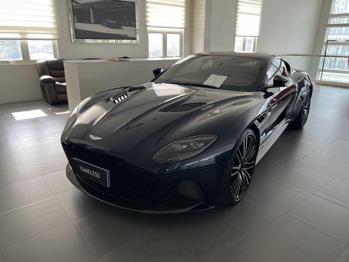 英伦超跑阿斯顿马丁DBS superleggera也算是曾经的阿斯顿马丁旗舰产品
