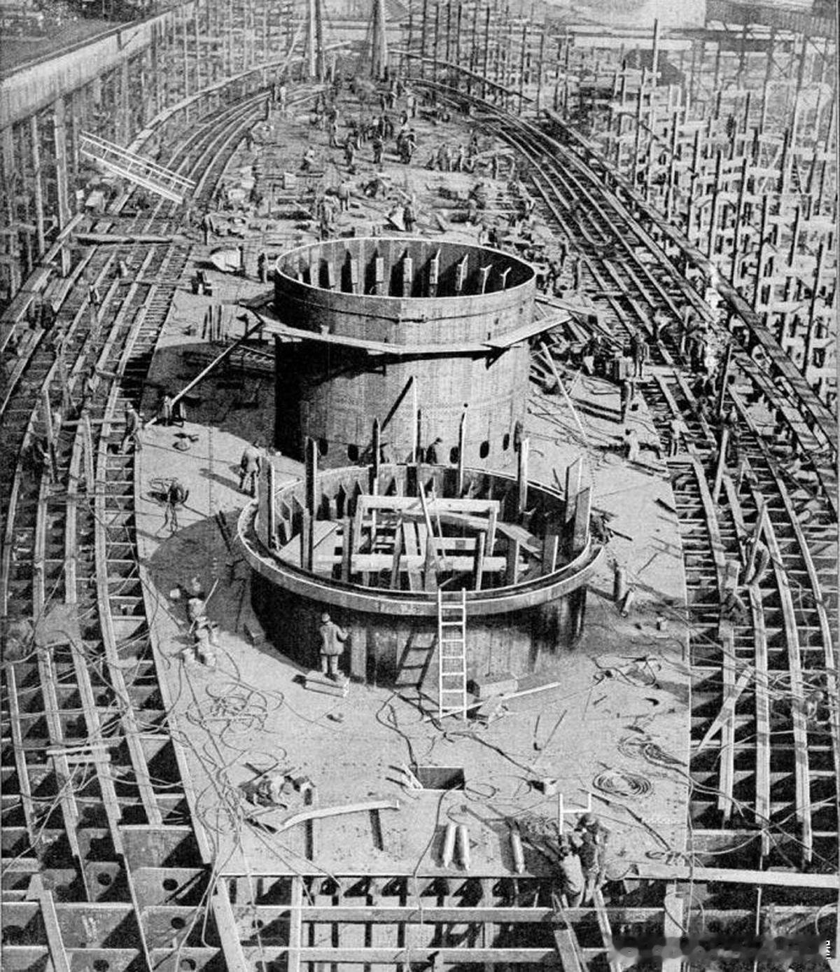 1919年4月建造中的科罗拉多级战列舰2号舰“马里兰”号。该舰1920年3月20