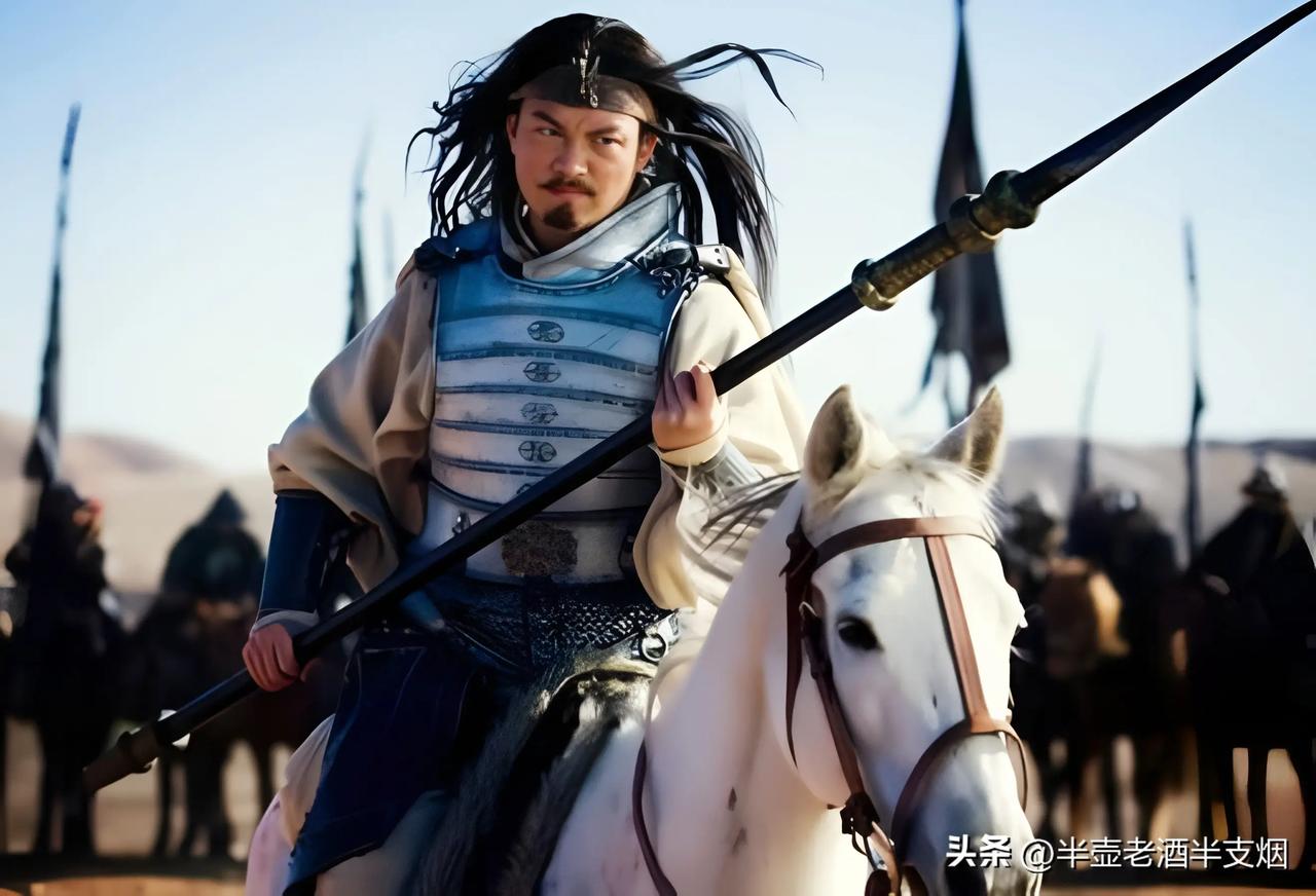 你可能想不到，刘备称帝时，武将里排第一的不是关羽，不是张飞，也不是赵云，而是那个