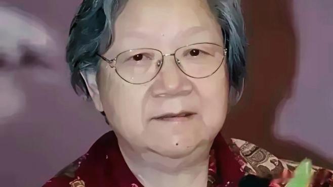 《2022年1月7日凌晨，92岁的刘思齐在北京闭上了眼。谁也没想到，她临终前死死