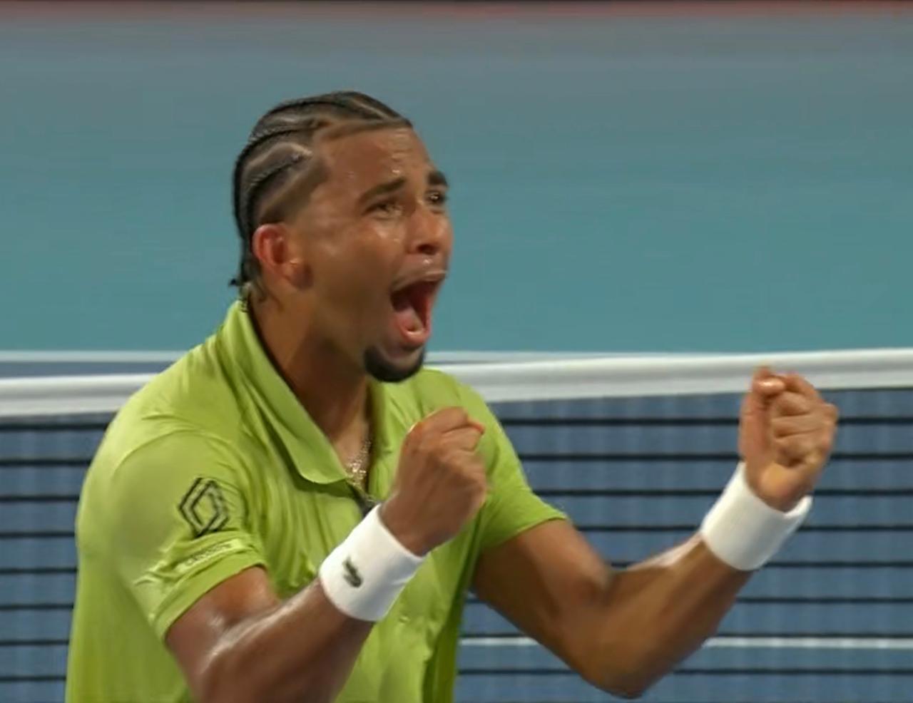 新生代菲斯与莱赫奇卡迈阿密大师赛半决赛时刻
        北京时间2026年3