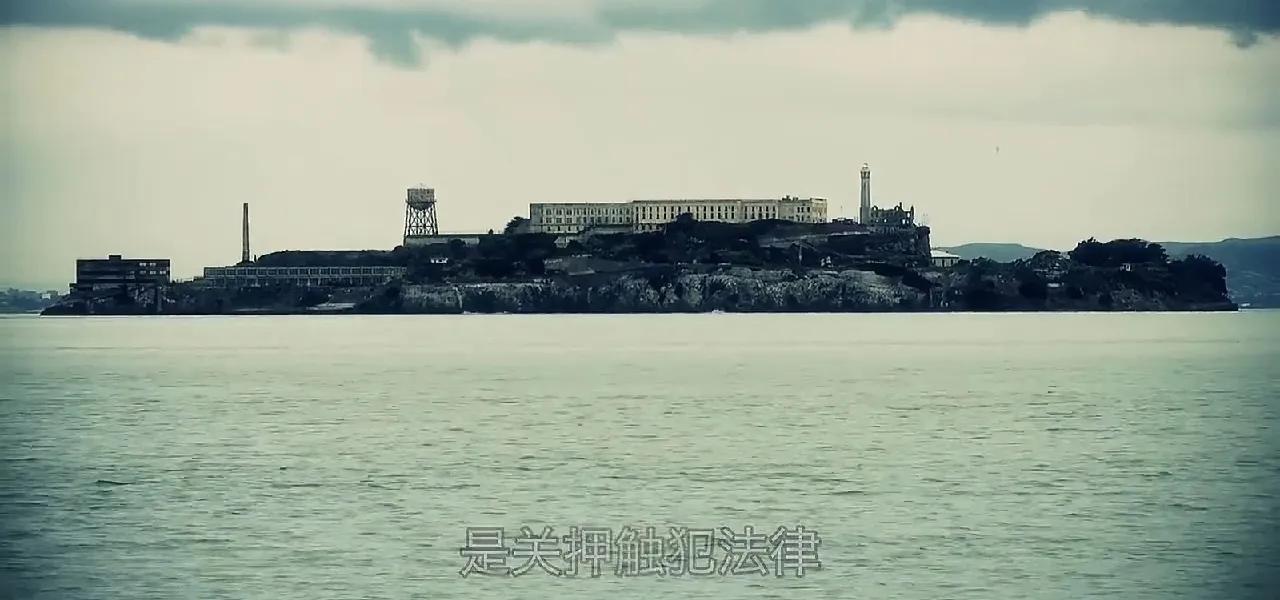 美国对古巴小动作不断，又往关塔那摩增派军舰了.

中东的事情没有消停，美国跟加拿
