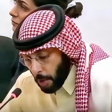 反复看了三遍，才敢相信自己没理解错！不禁感叹：这名来自科威特的所谓政治分析师、人