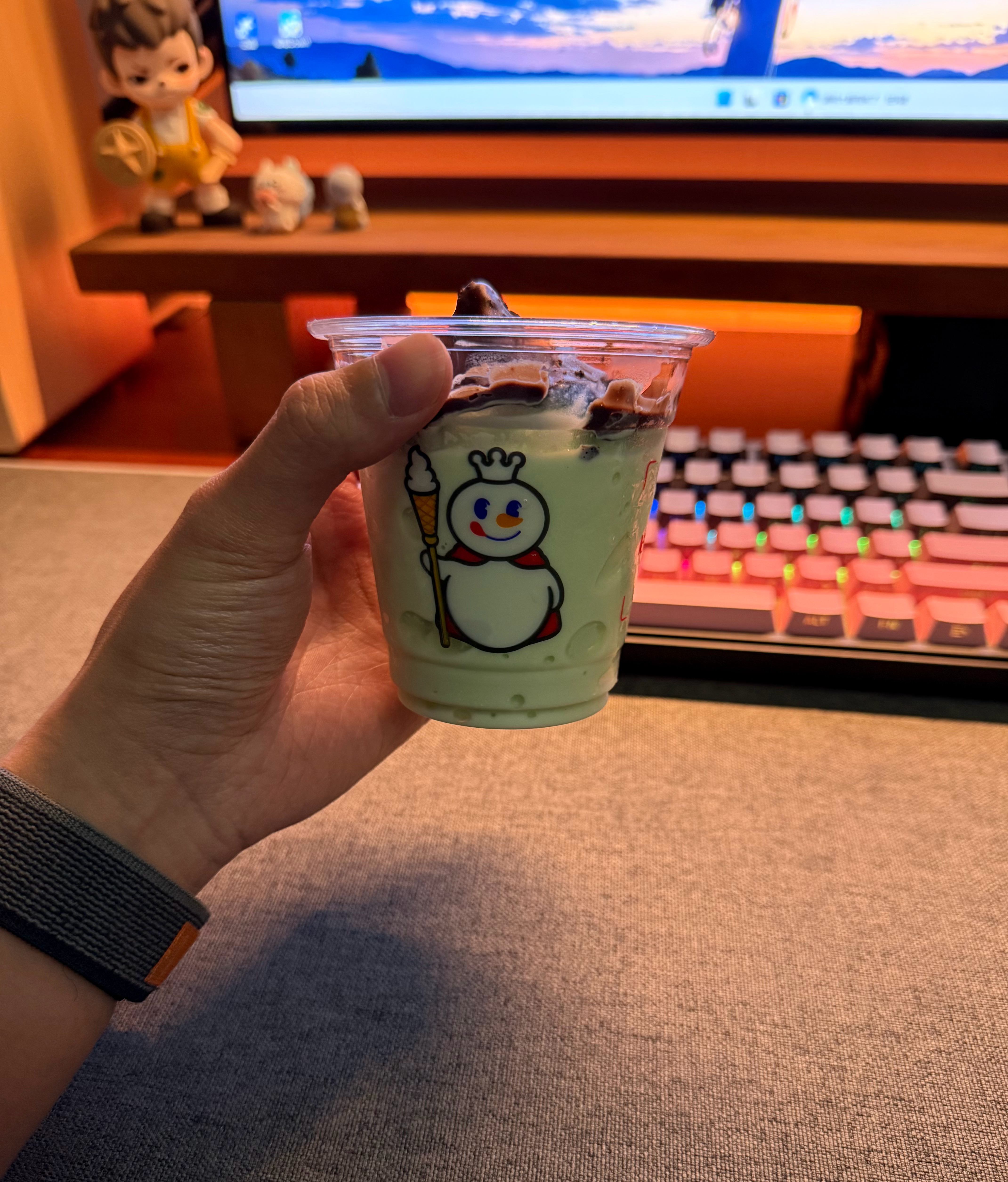 蜜雪的这个蜜瓜圣代冰淇淋挺好吃的