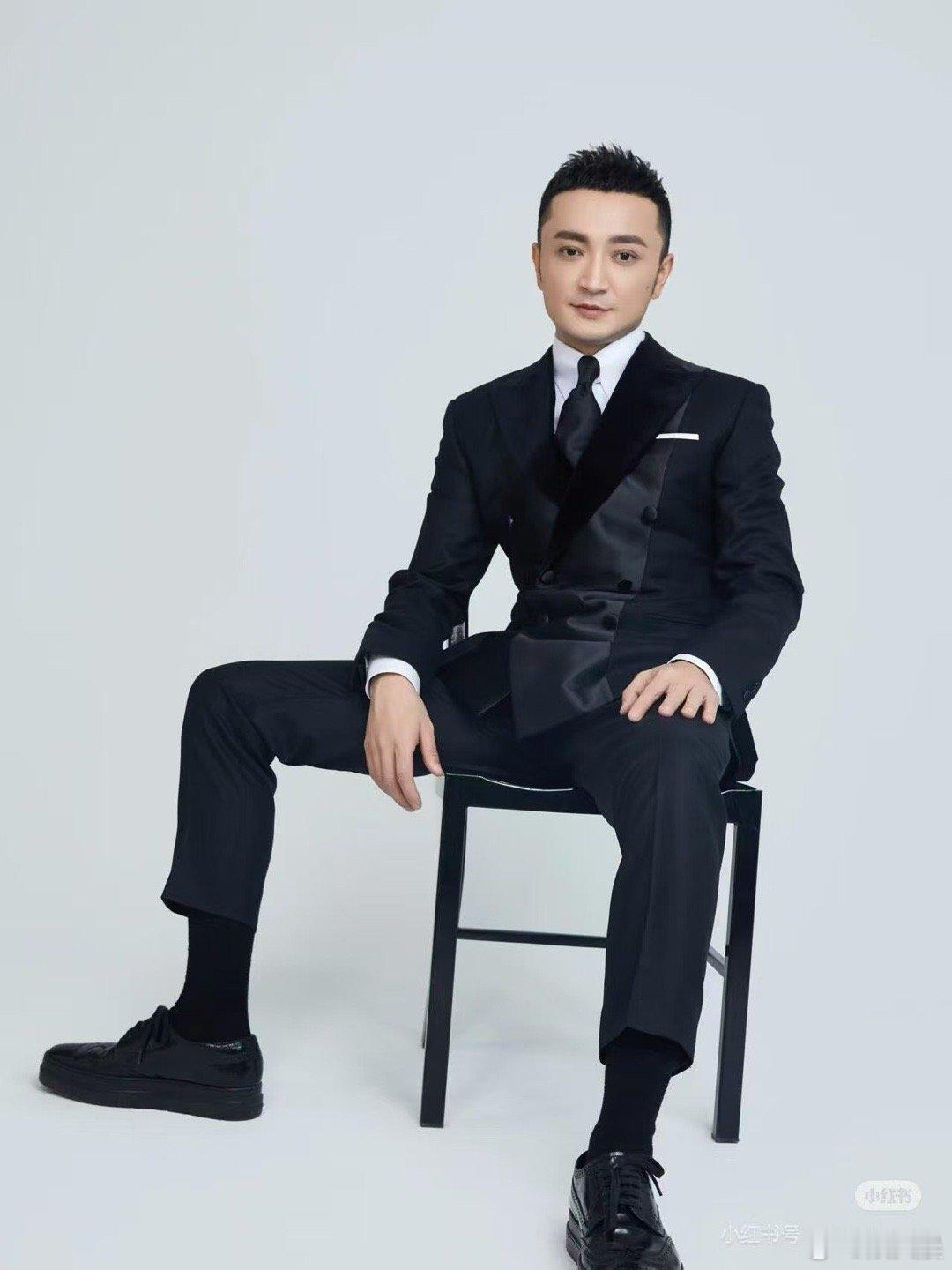 尼格买提原来现实中长这样 电视上就觉得尼格买提清爽又帅气，现实里更能get到那股