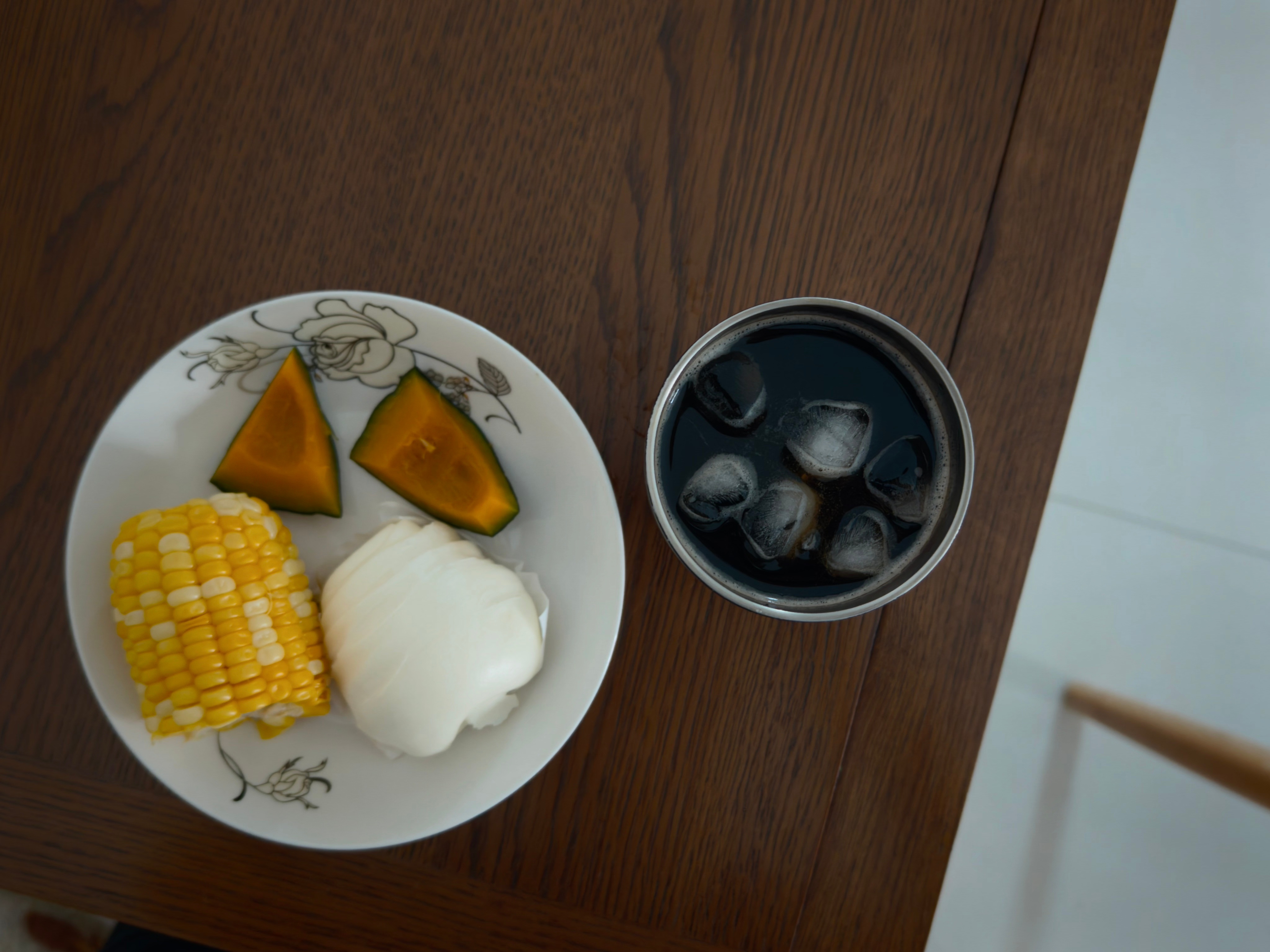 今日早餐，冰美式+……。 ​​​
