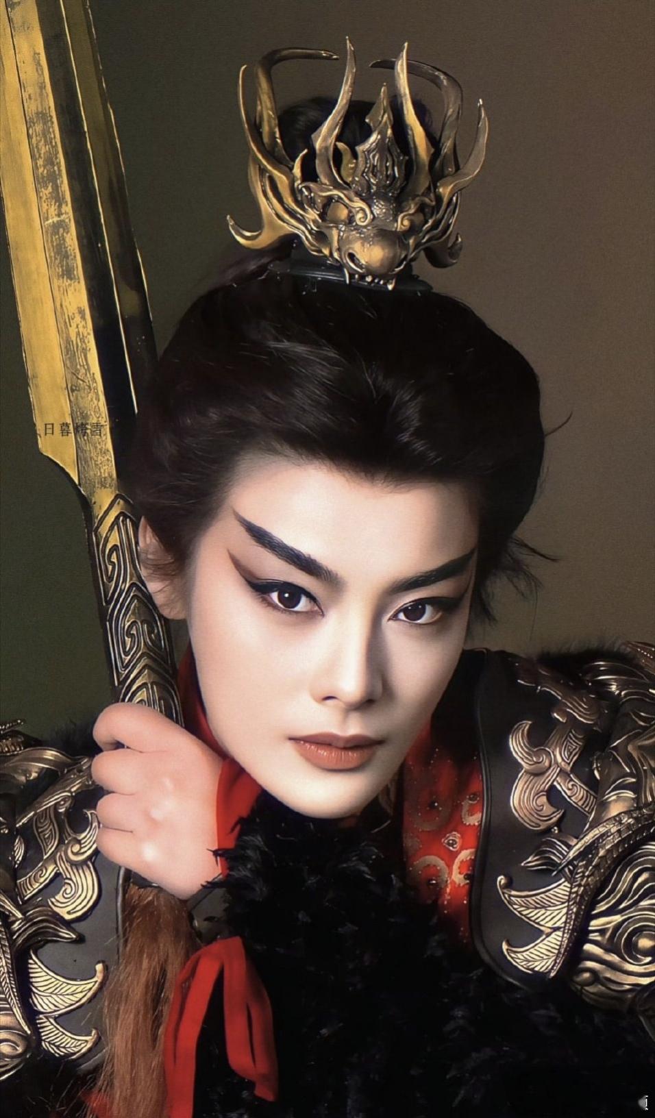 换舞台不换演技才叫真演员从大银幕到戏曲舞台，陈丽君始终用扎实表演诠释角色，阿育娅