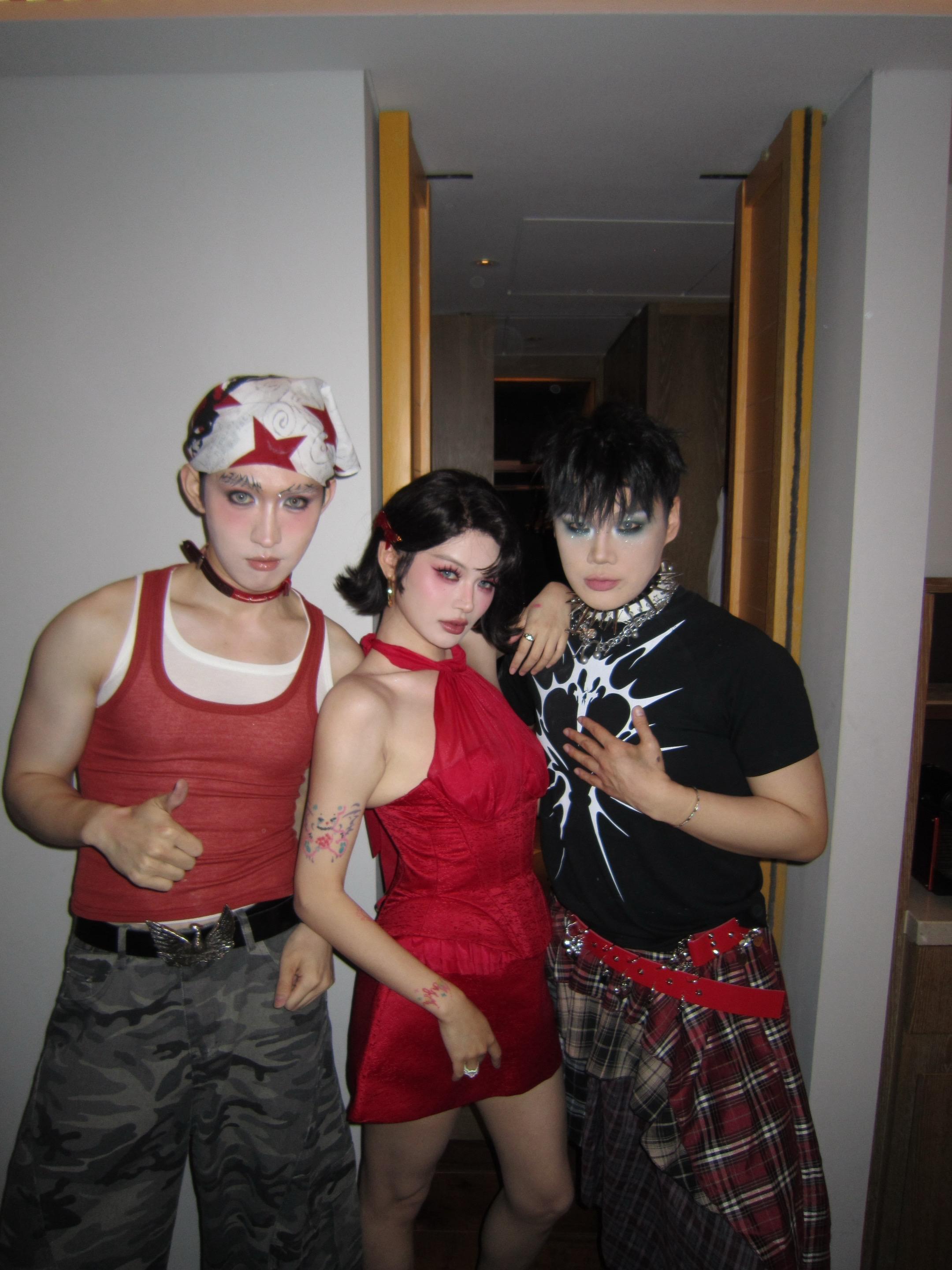 看ladygaga演唱会画什么妆？