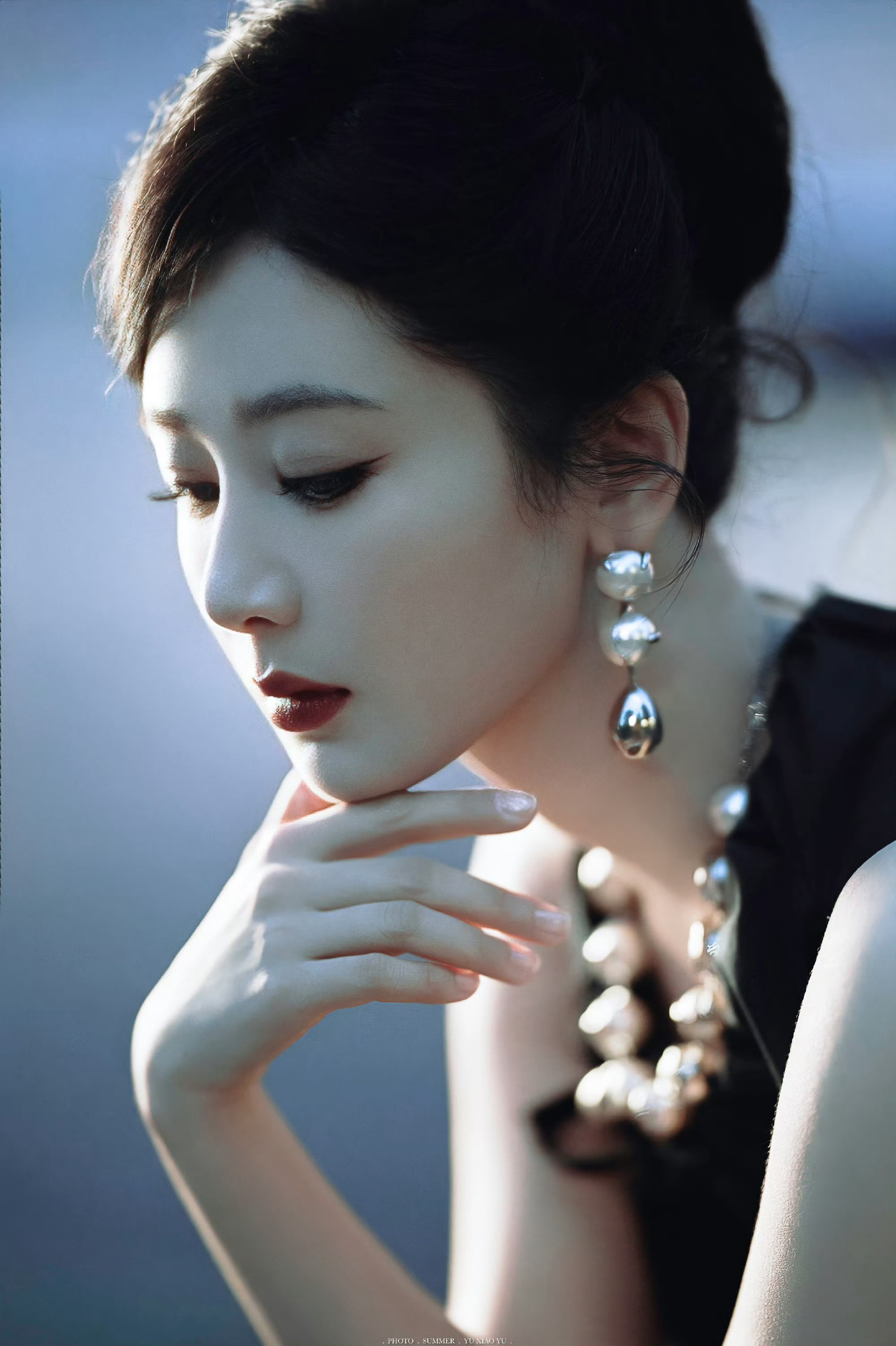 杨紫杨紫这个绝美回眸杨紫董竹君 她用行动表明，唯有将命运把握在自己手中，才能用智