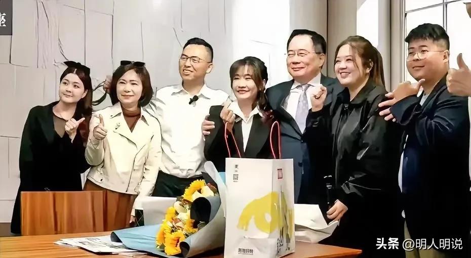 评蔡正元送别闹剧：媒体人集体露底，撕开台湾舆论最大的遮羞布
 
今天看寰宇电视台