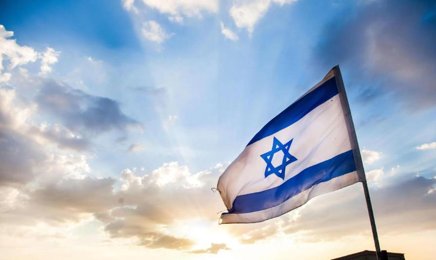 美国知名记者安娜·卡斯帕里安在社交媒体上表示：“我要对所有以色列人说：你们在国际