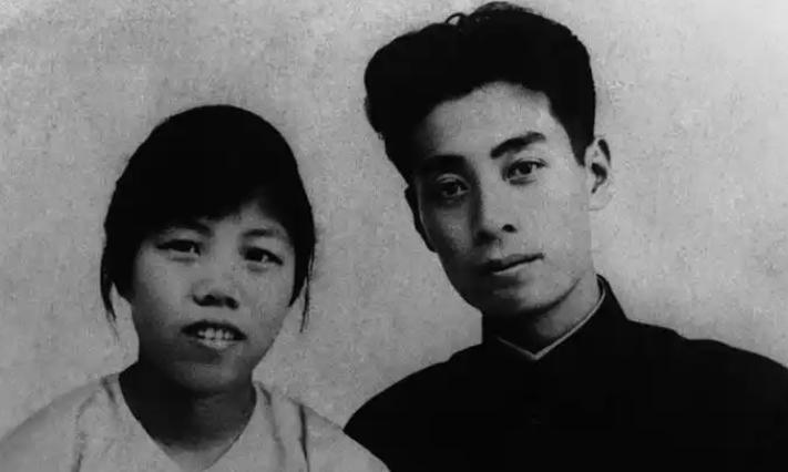 1925年8月，周恩来竟然喝醉了，这是周恩来第一次醉，也是唯一一次因私人醉酒。