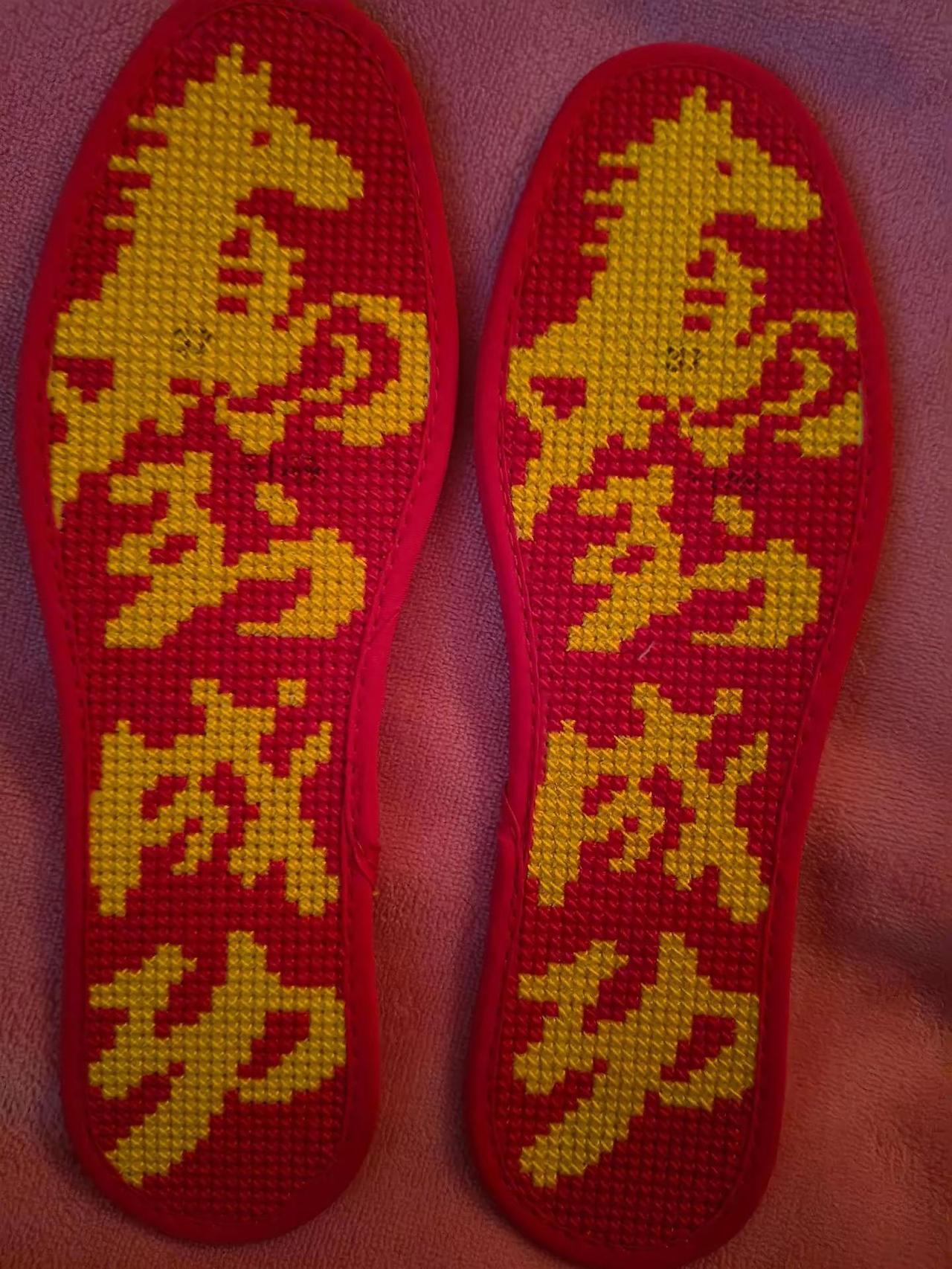 三十八码。不知道合不合脚。