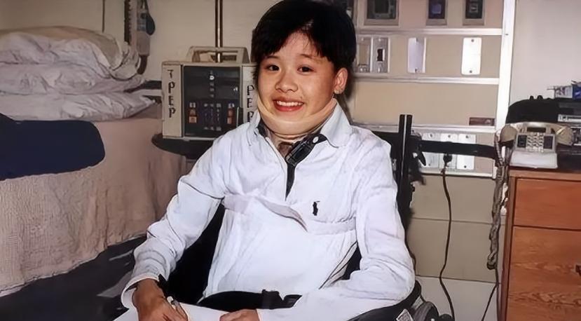 当年桑兰在体操比赛中摔成高度截瘫，获得了1000万美元补偿金，折合人民币就是70