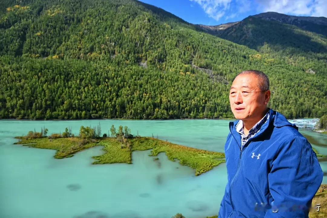 独趣北疆头等舱播报
喀纳斯的初秋
美丽的三湾
📍卧龙湾📍神仙湾📍月亮湾·8