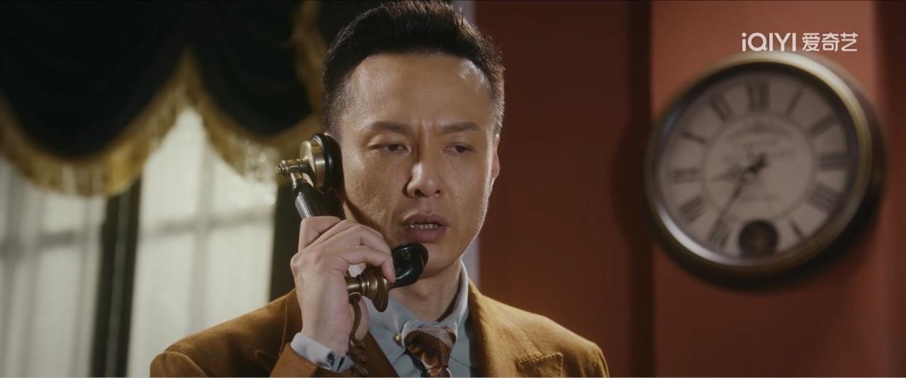 《风与潮》中最让人气愤的角色
不是墙头草洛柏
也不是出卖大濠帮的水鬼仔
而是出场