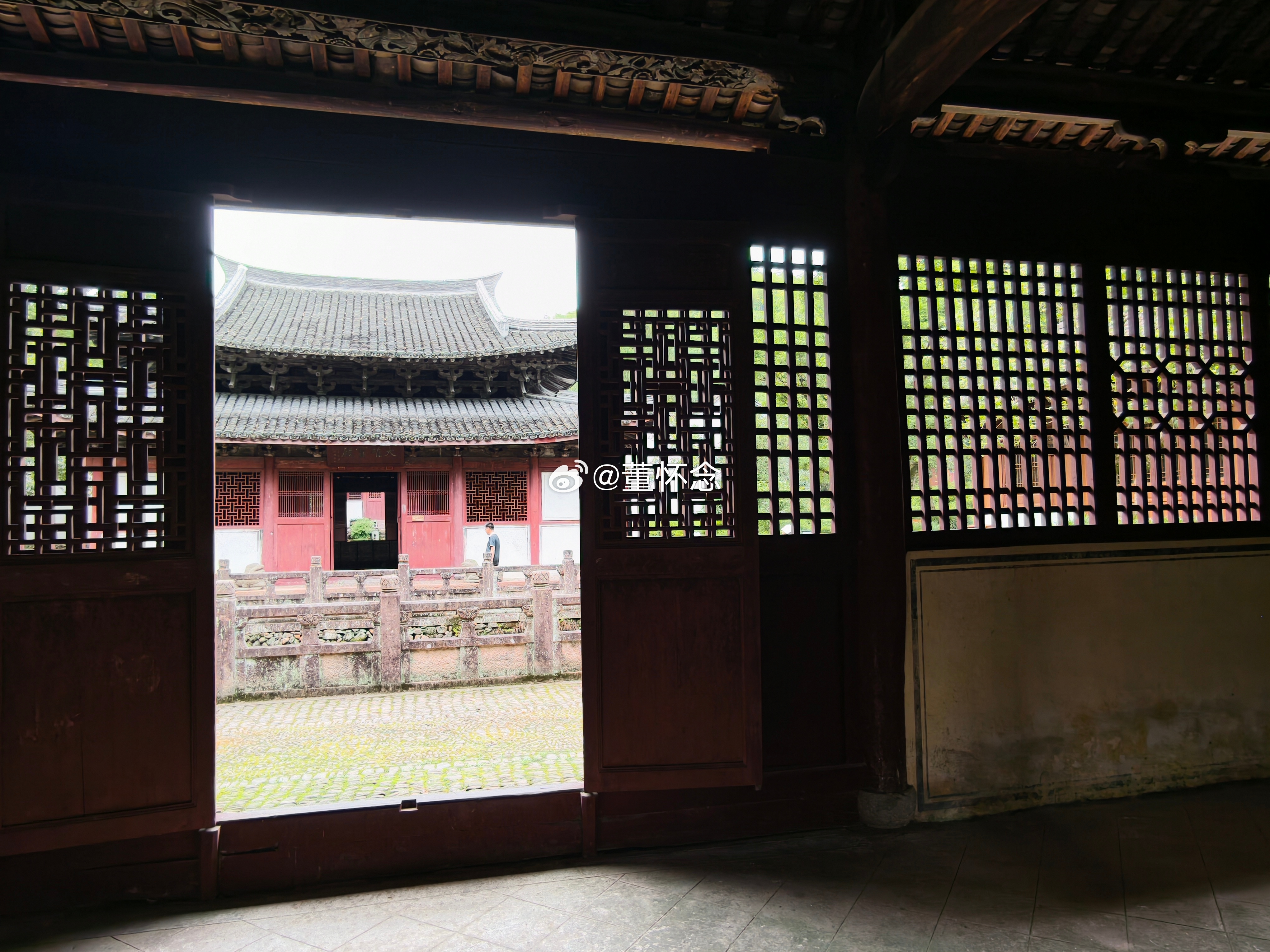 浙江比较古老的寺庙之一，元代古建筑，延福寺。林徽因梁思成走过的路，我也来了。 金
