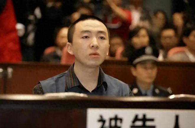 冤不冤？云南，一男子在警校上学，父母给他打了500元，男子去银行取钱时发现多了1