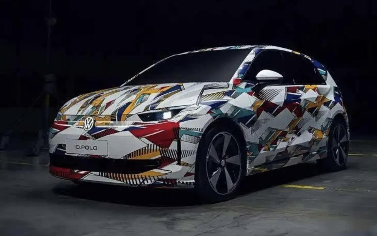 相对于POLO的“少年归来”，我更欣赏的是大众重回实体按键的勇气。
我们常说愿一