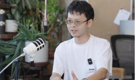 宁可丢掉工作，也要抗议将中国列为敌对国家！
 
就在前不久，从咱们清华大学走出来