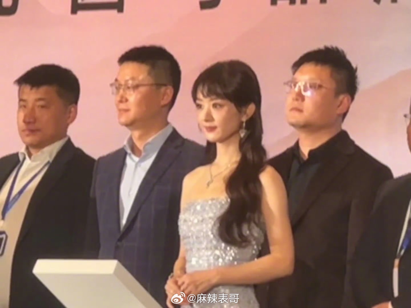 杨幂赵丽颖唐嫣今日都在出席线下活动谁的状态比较好点 