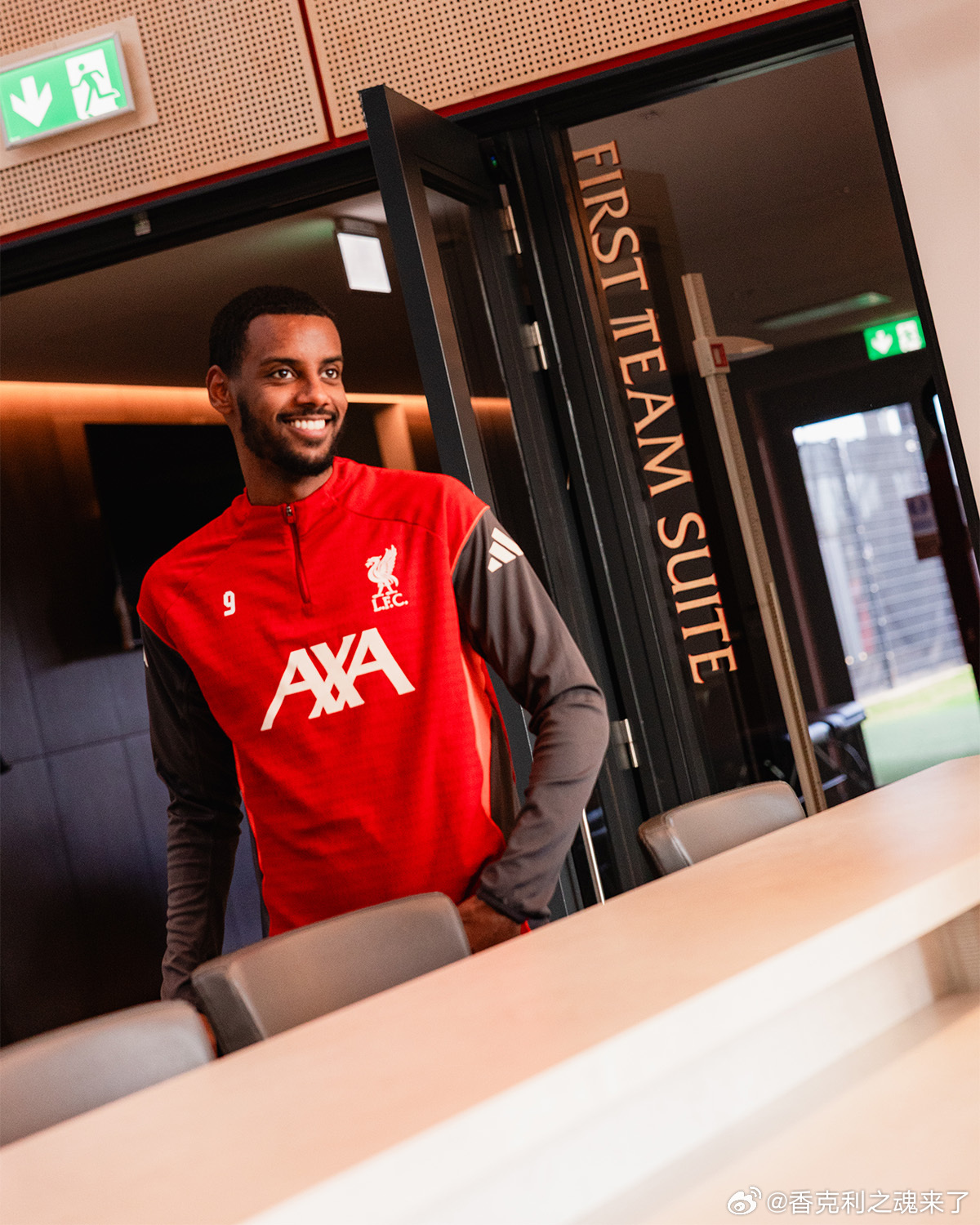 伊萨克回归 弗林篷和索博拥抱利物浦