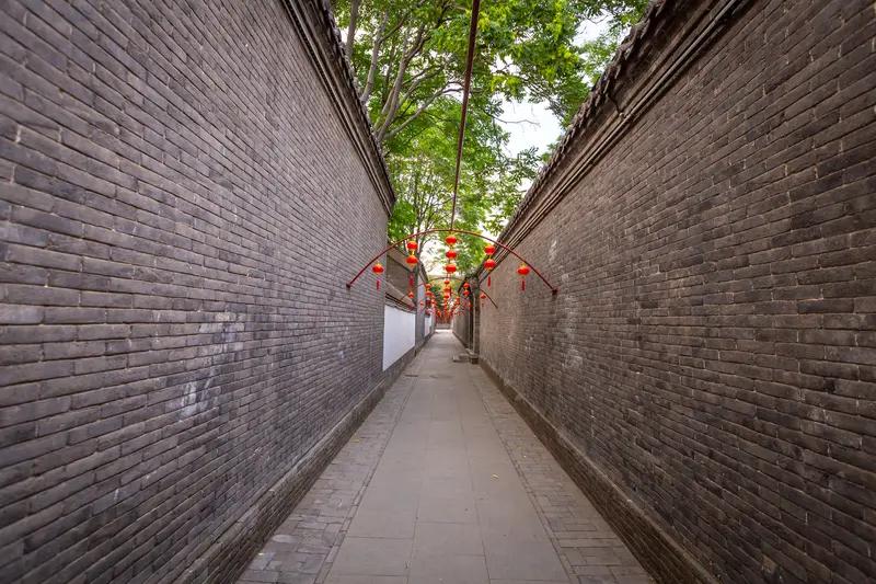 郑板桥“奉旨革职”的行为艺术
被贬县令郑板桥遇官船耀武扬威，淡定挂“奉旨革职”旗