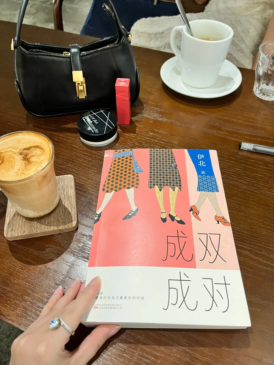 30+的女性，青春已经逝去，中年触手可及