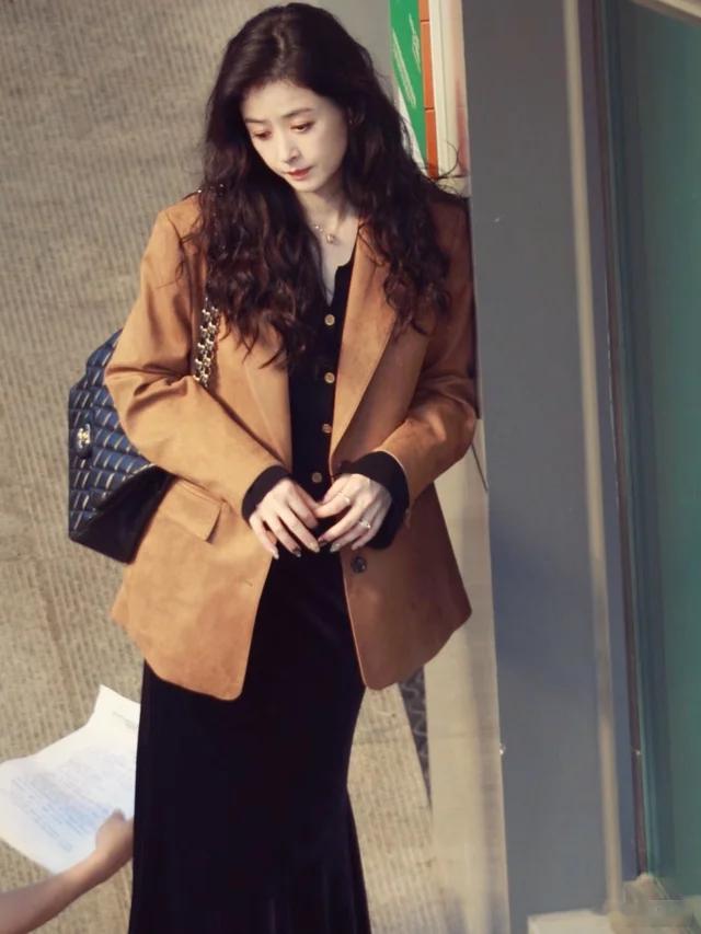 蒋欣经纪人说蒋欣吃凉拌黄瓜都会胖我们眼里的“减脂餐天花板”，放在女明星身上居然都