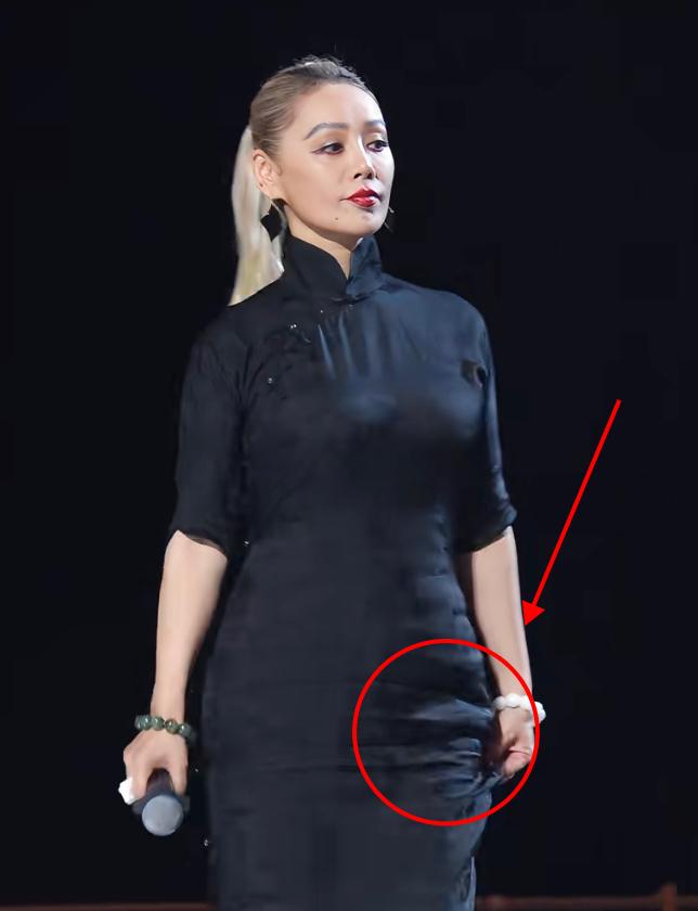 为什么古代大家族的太太一天要换好几身衣服？

看了宁静就知道了， 宁静今天出席舞