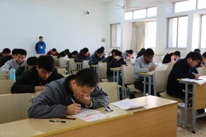 申论都考的啥啊，答得怎么样？