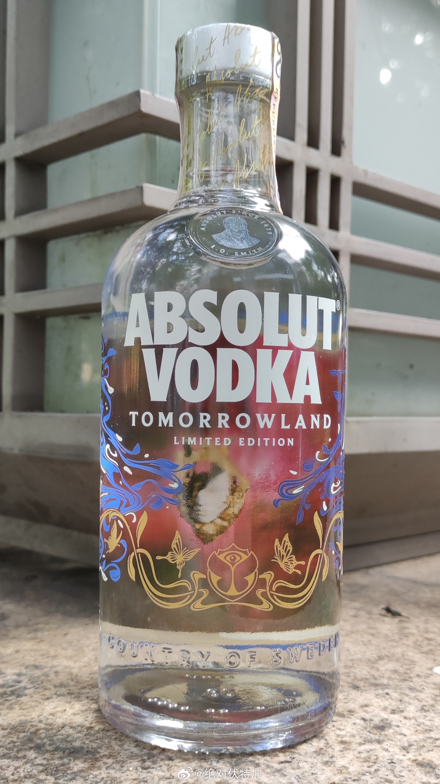 2026年版本的绝对伏特加 ABSOLUT TOMORROWLAND有传言这套会