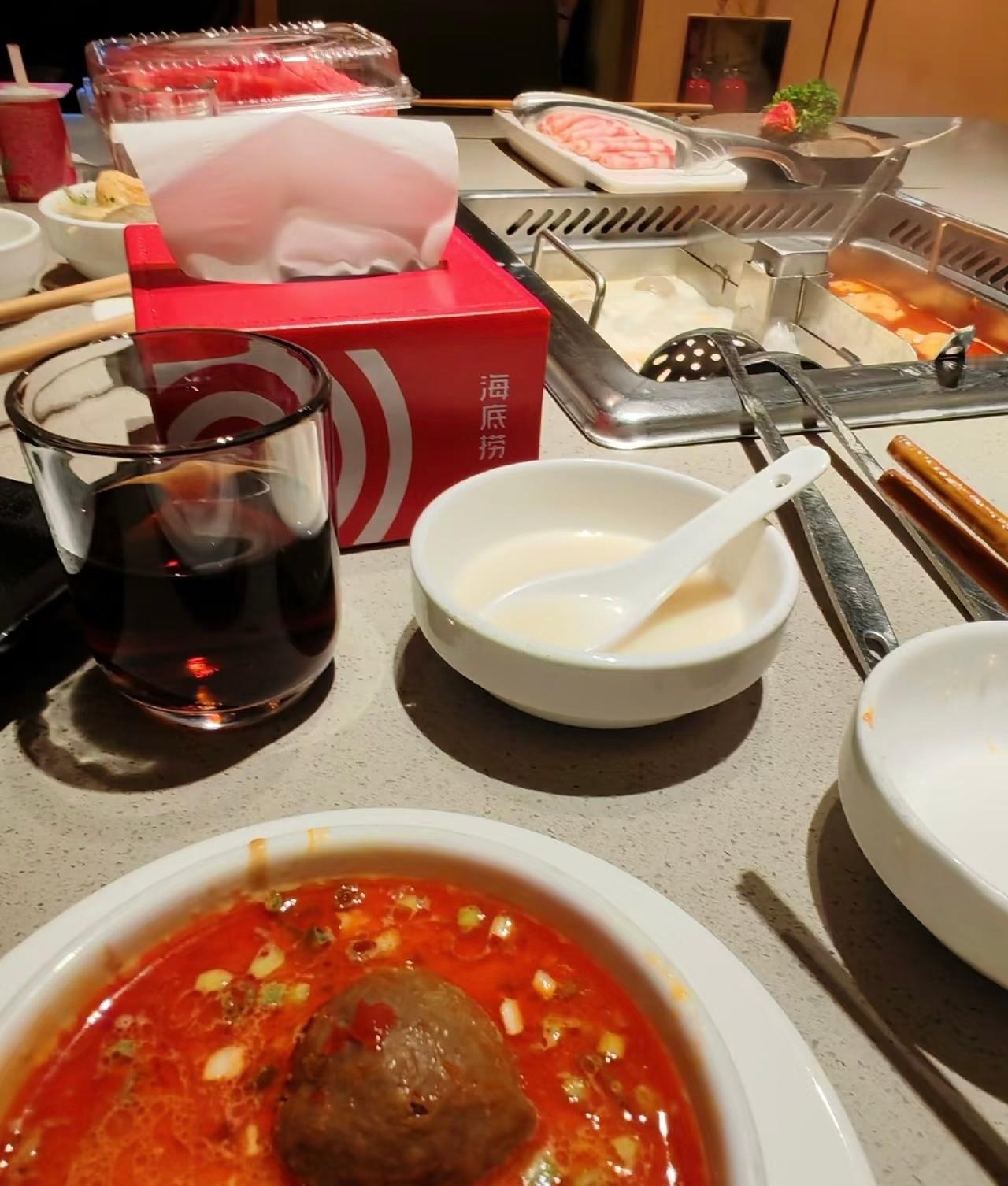 压力大了就吃甜食跟碳水混合物，总感觉今天是周五，是最近压力大脑子疯魔了吗