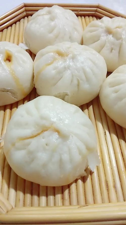 一顿吃了五个大包子，我妯娌说我真能吃！我有点尴尬，五个大包子真的多吗？今天婆婆包
