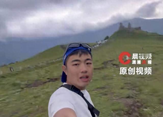 男生四次考公失利 花两万二旅行六国十七城