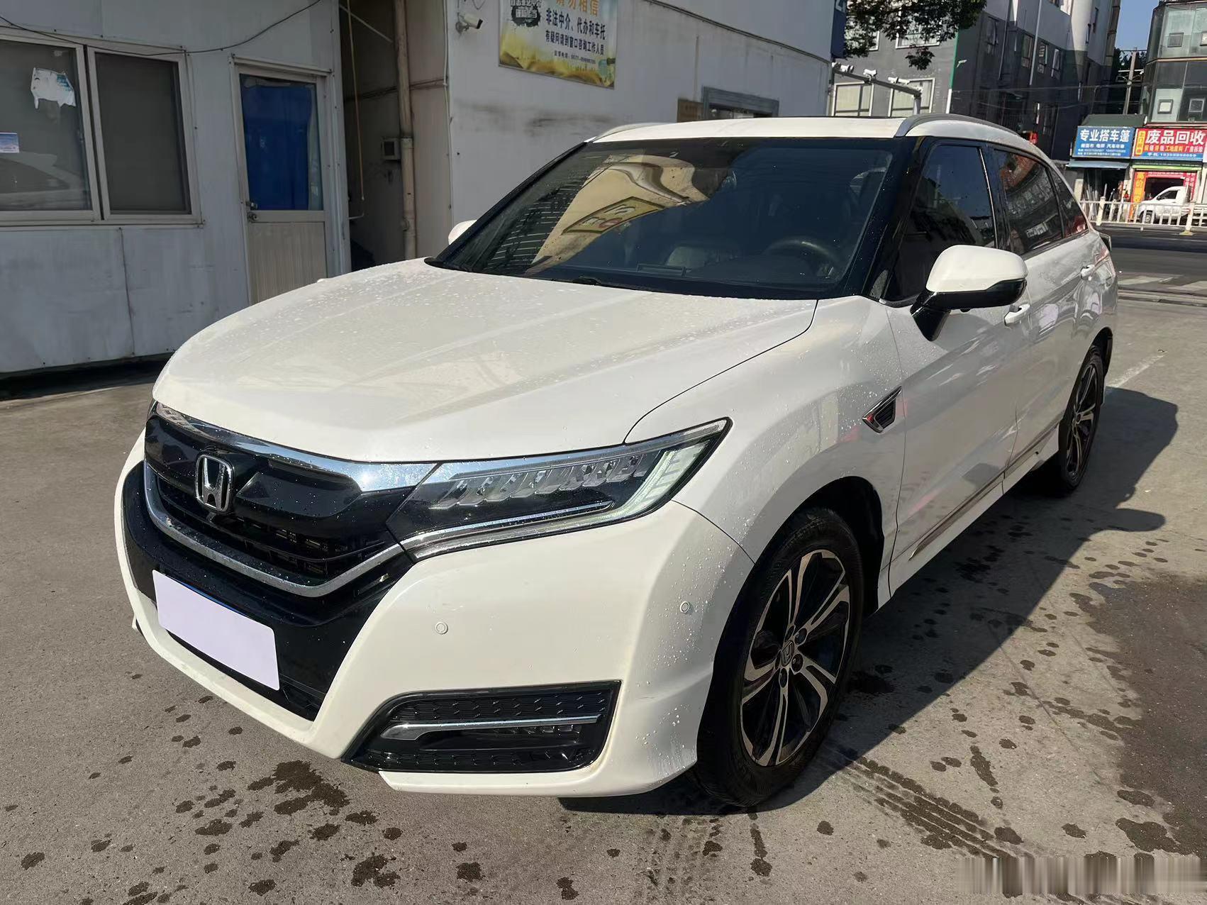 18年9月 本田U-RV 2.0T 一手车 、价格8.5万 