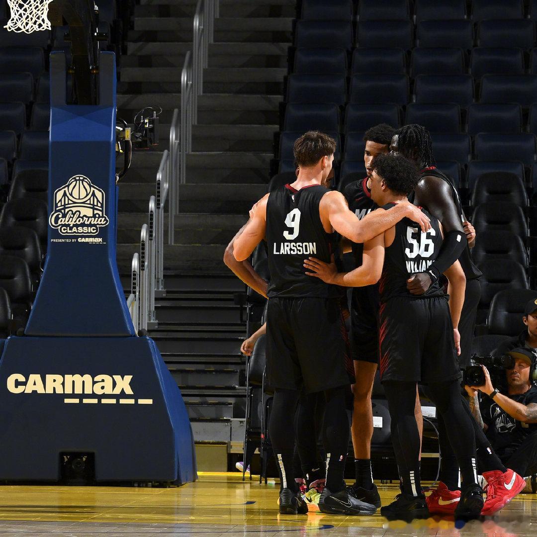 我热在第二节打出一波15:2的进攻波将比分拉开到13分！nba夏季联赛热火vs勇