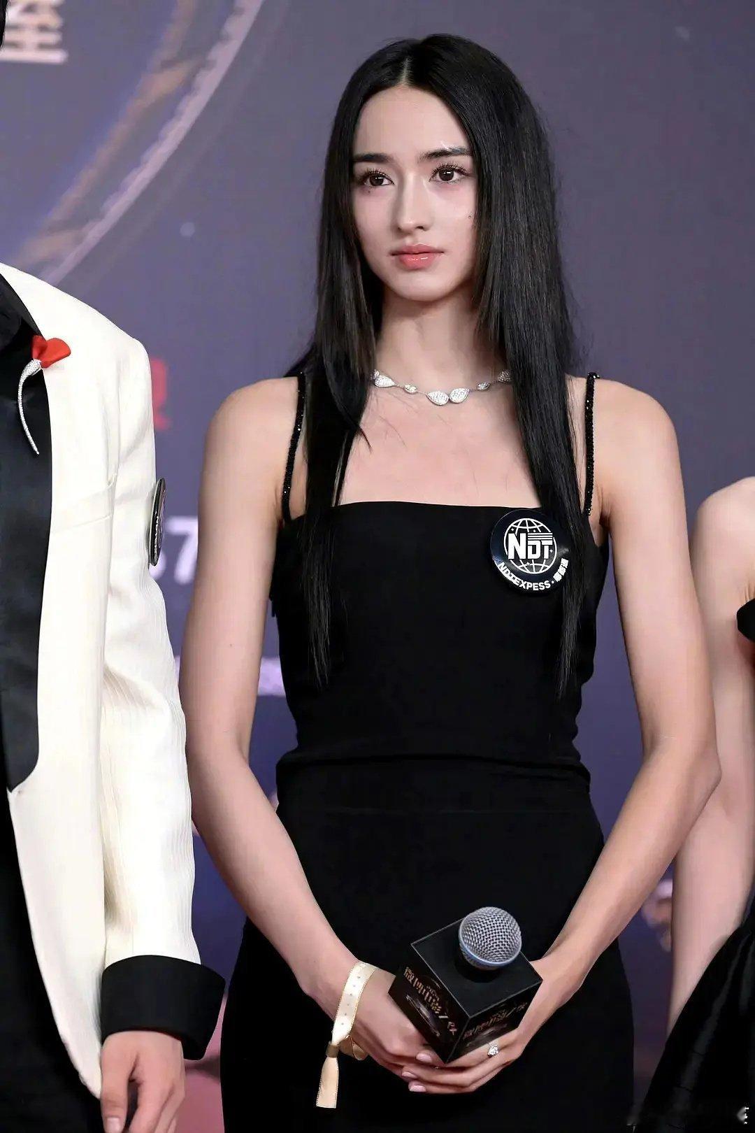 李宛妲为什么不找个好看点的，非要找胡先煦 ​​​