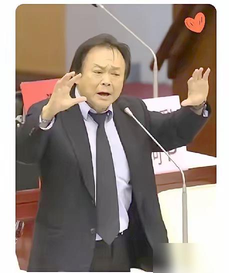 这下瞒不住了

现在全国人民都知道了

王世坚说要去大陆，民进党立马跳脚骂他“变