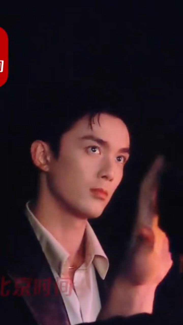 此男今日状态好成神了。。 