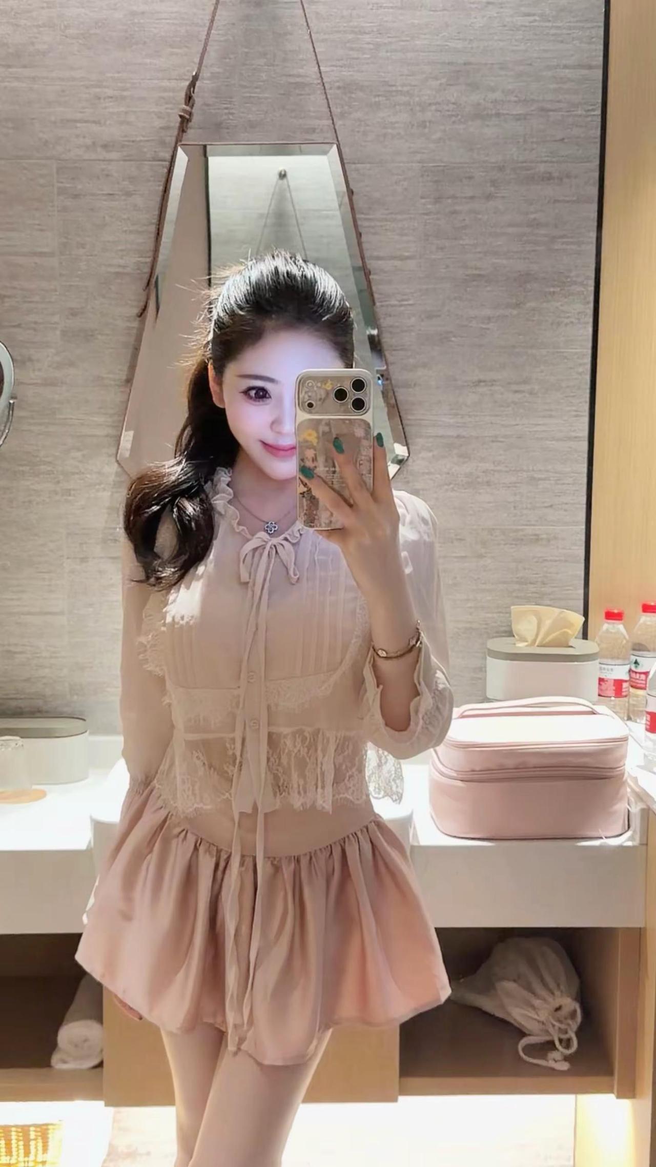 每天都打扮漂漂亮亮去上班，因为生活打败不了一个爱美的装货