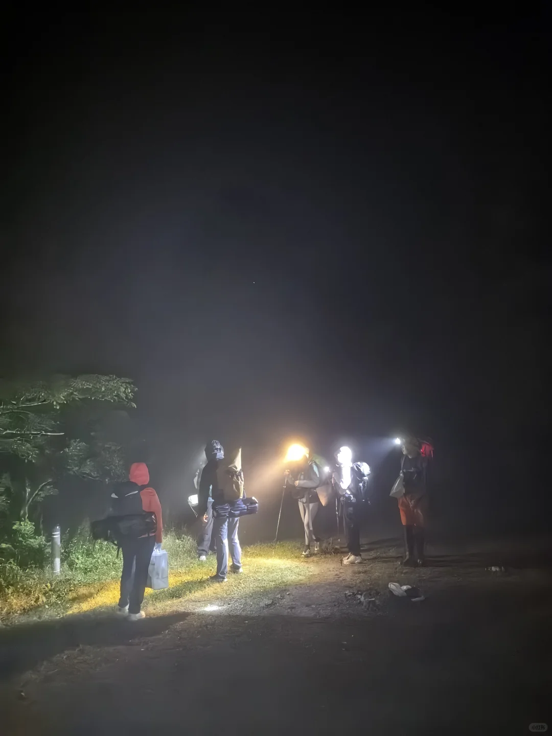 风雨中的大雷山